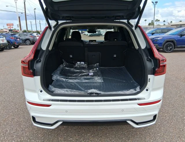 New 2026 Crystal White Volvo Plus image 6