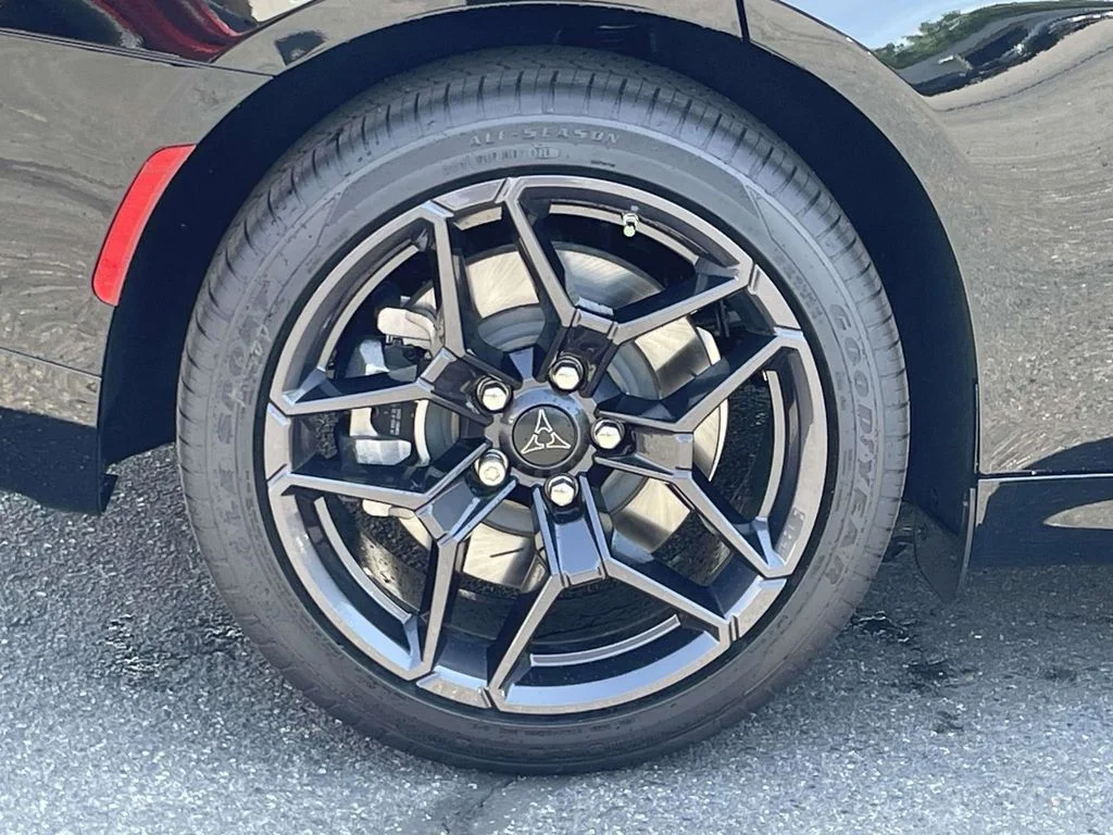 New 2026 Diamond Black Crystal Pearlcoat Dodge Scat Pack image 13
