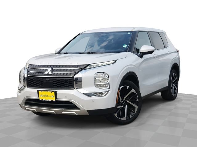 2024 Mitsubishi Outlander SE 2WD's photo