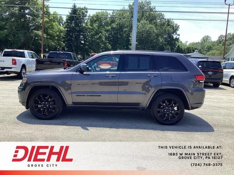 Used 2021 Gray Jeep Laredo X 4x4 image 4