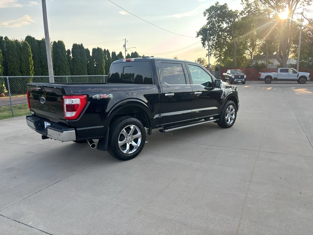 Used 2023 Agate Black Metallic Ford LARIAT image 5