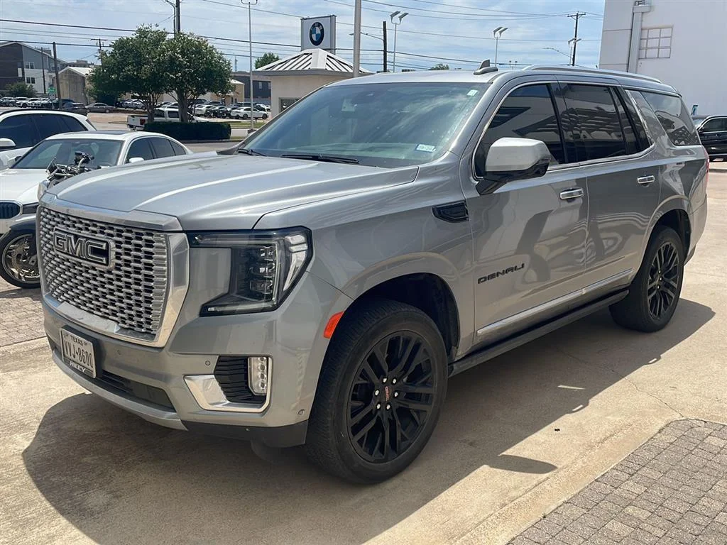 2024 GMC Yukon 4WD Denali's photo