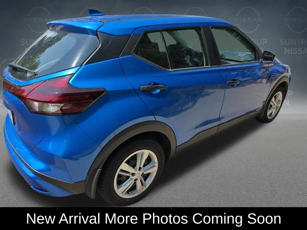 Used 2023 Blue Nissan S image 2