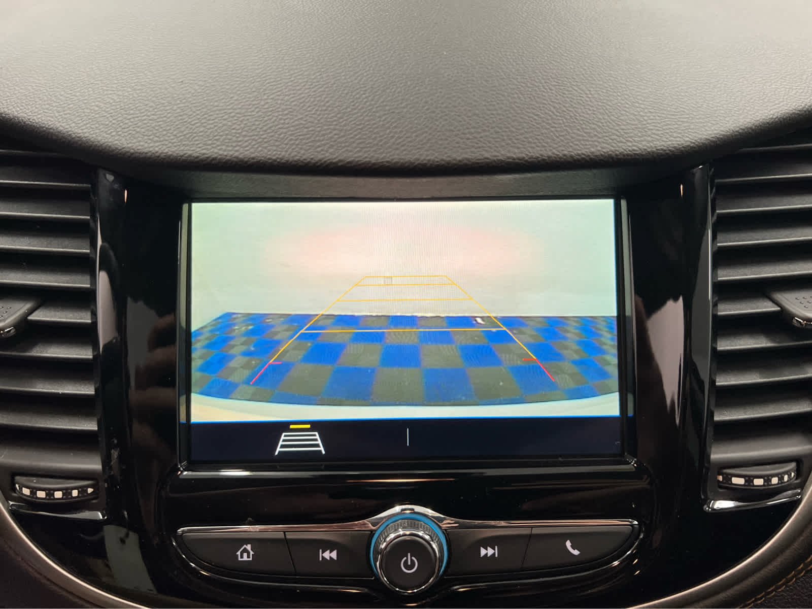 Used 2019 Summit White Chevrolet LT image 24