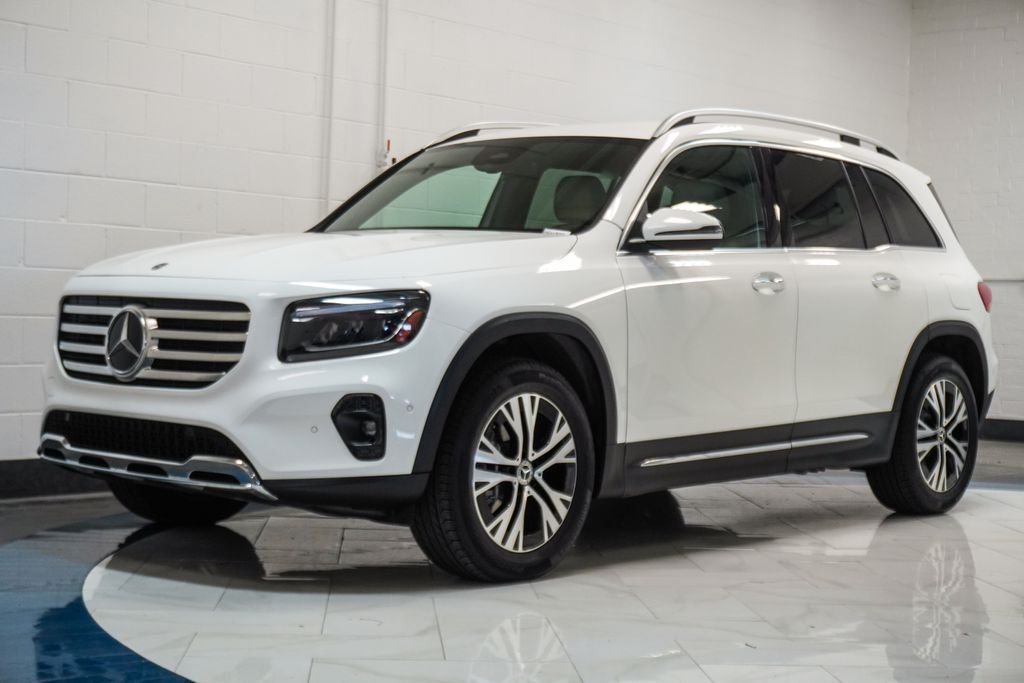 Used 2025 White Mercedes-Benz GLB 250 image 4