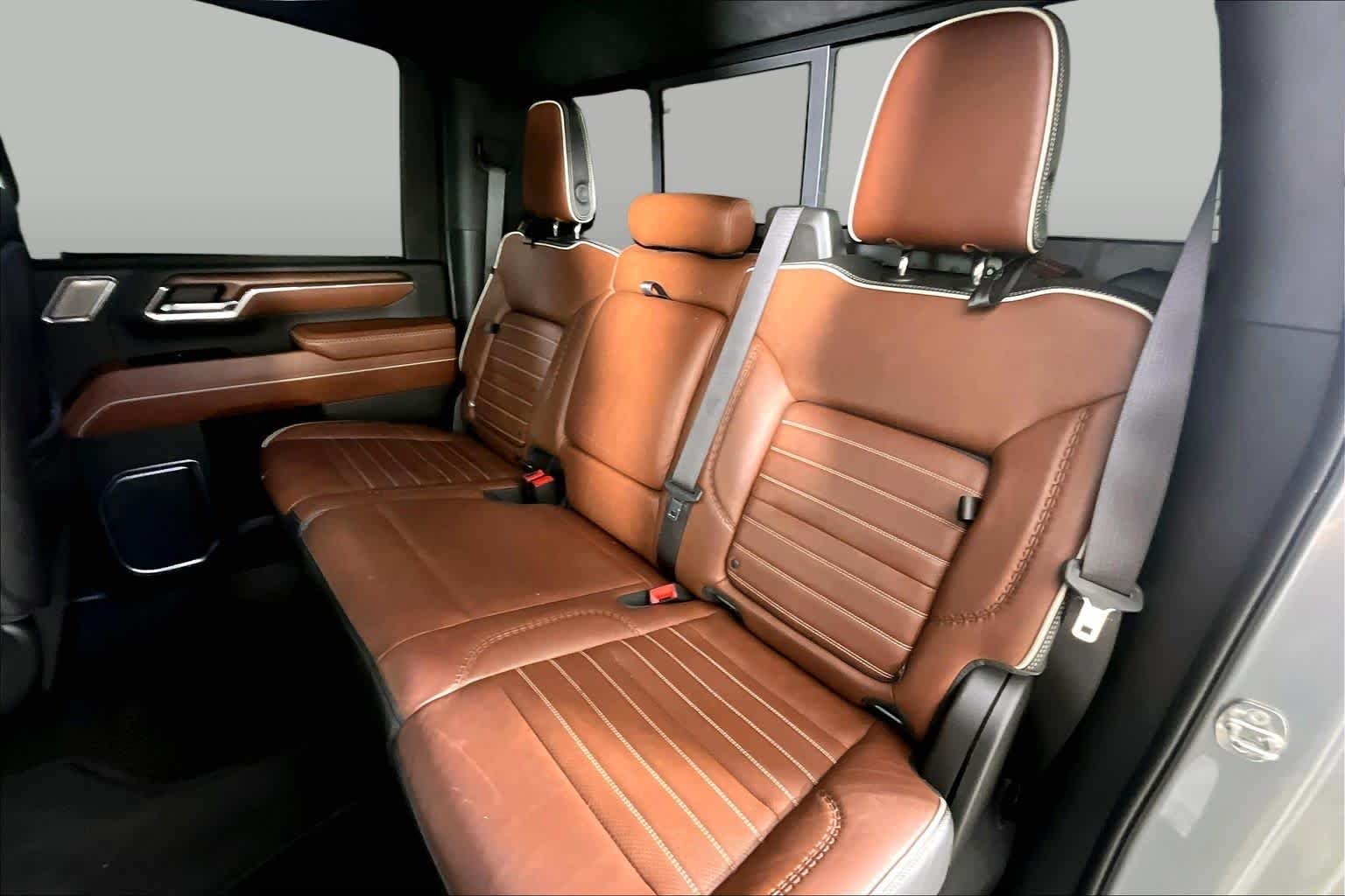 Used 2024 Sterling Metallic GMC Denali Ultimate image 19