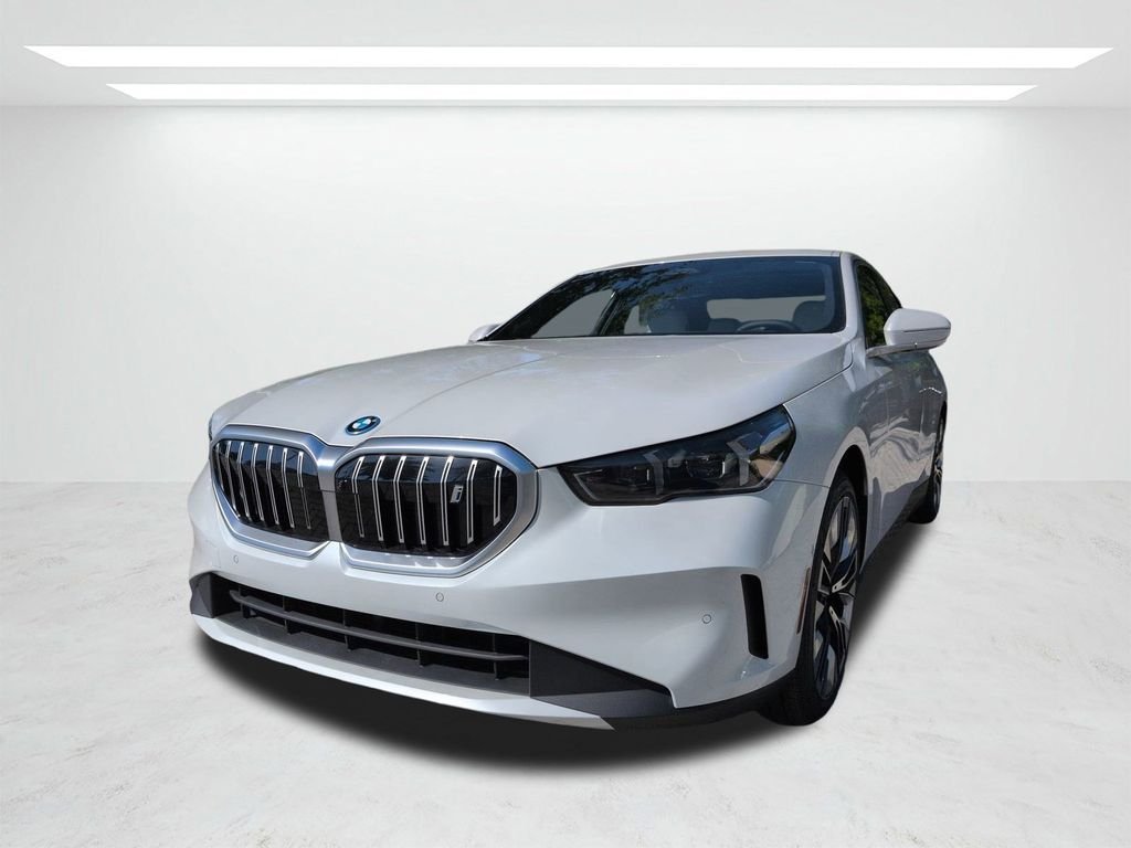 New 2026 White Metallic BMW eDrive40 image 8