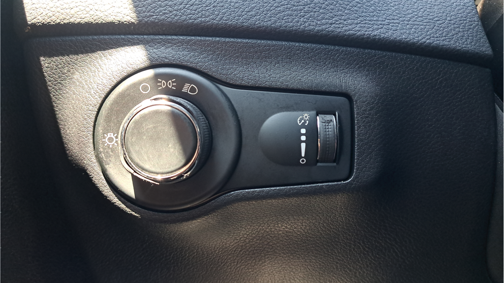 Used 2020 Blue Jeep Sport image 24