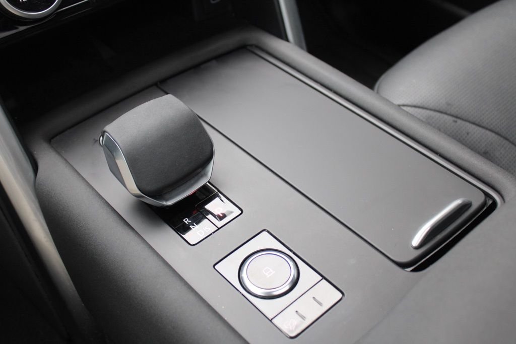 Used 2025 Blue Land Rover Dynamic SE image 26