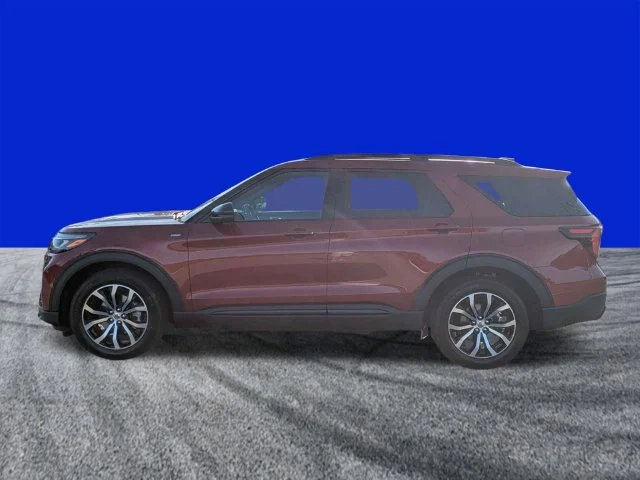 New 2027 Ruby Red Metallic Tinted Clearcoat Ford ST-Line image 7