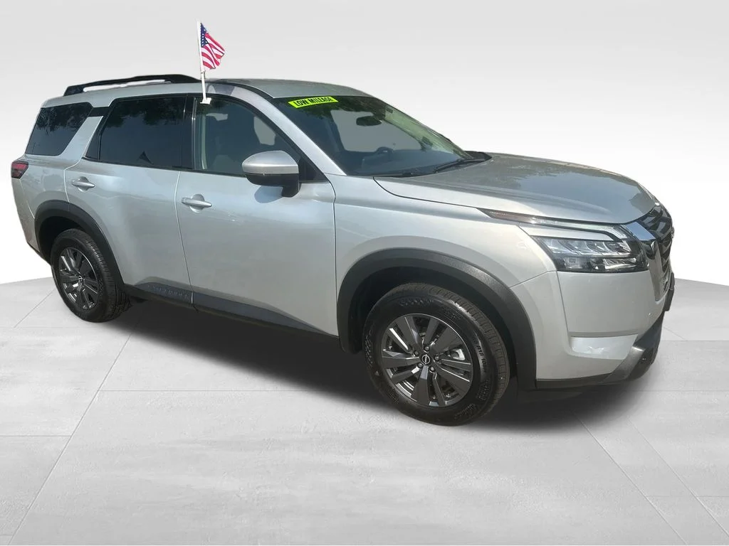 Used 2025 Silver Nissan SV image 55