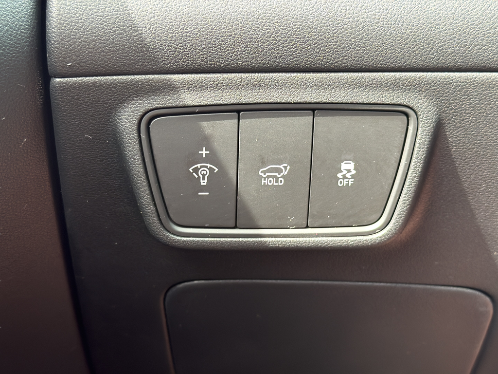 Used 2023 Gray Hyundai SEL image 32