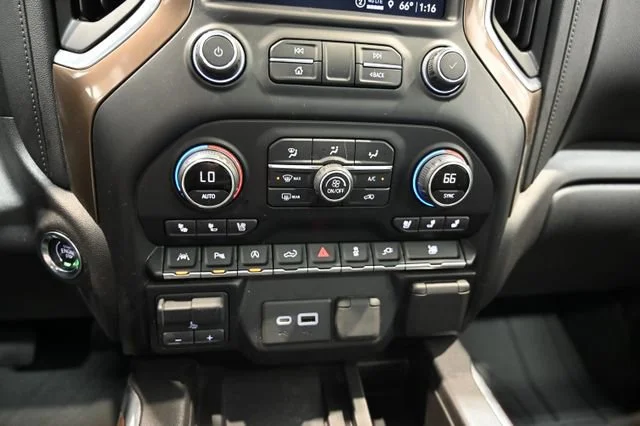 Used 2021 Black Chevrolet High Country image 18