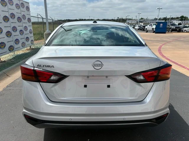 New 2026 Brilliant Silver Metallic Nissan 2.5 SV image 5