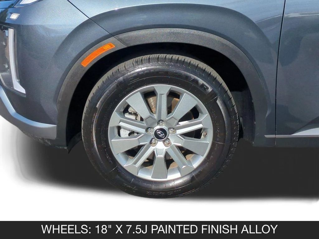 Used 2025 Gray Hyundai SEL image 11