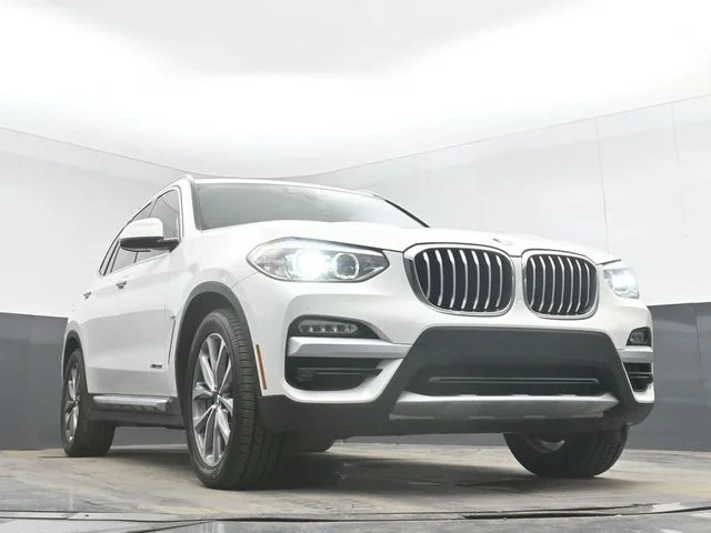 Used 2018 Alpine White BMW xDrive30i image 30