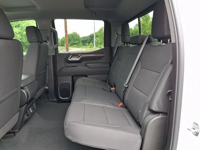 New 2026 Summit White GMC SLE image 10