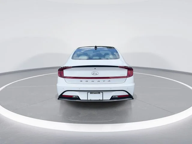 Used 2023 White Hyundai Limited image 7