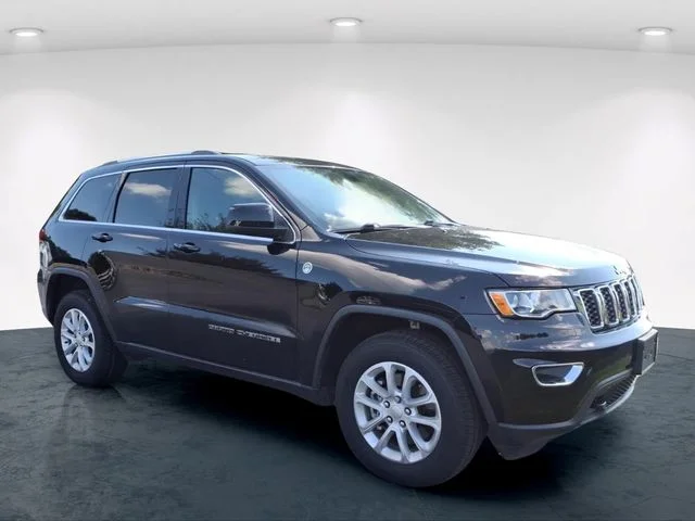 Used 2021 Black Jeep Laredo E image 8
