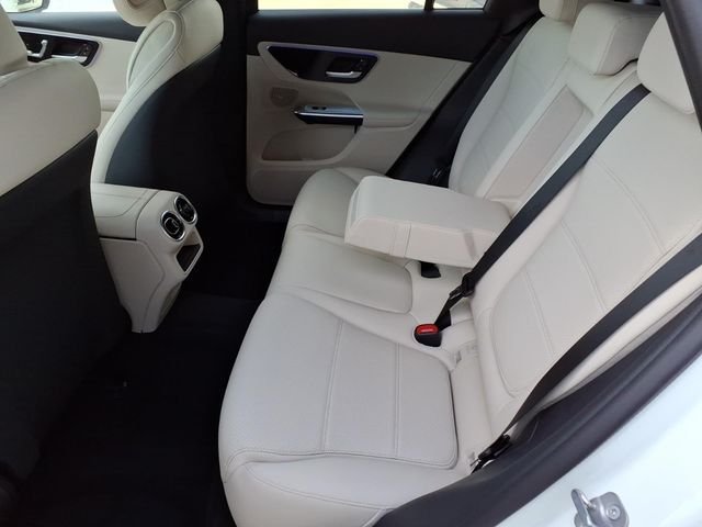 New 2027 White Mercedes-Benz GLC 300 image 18