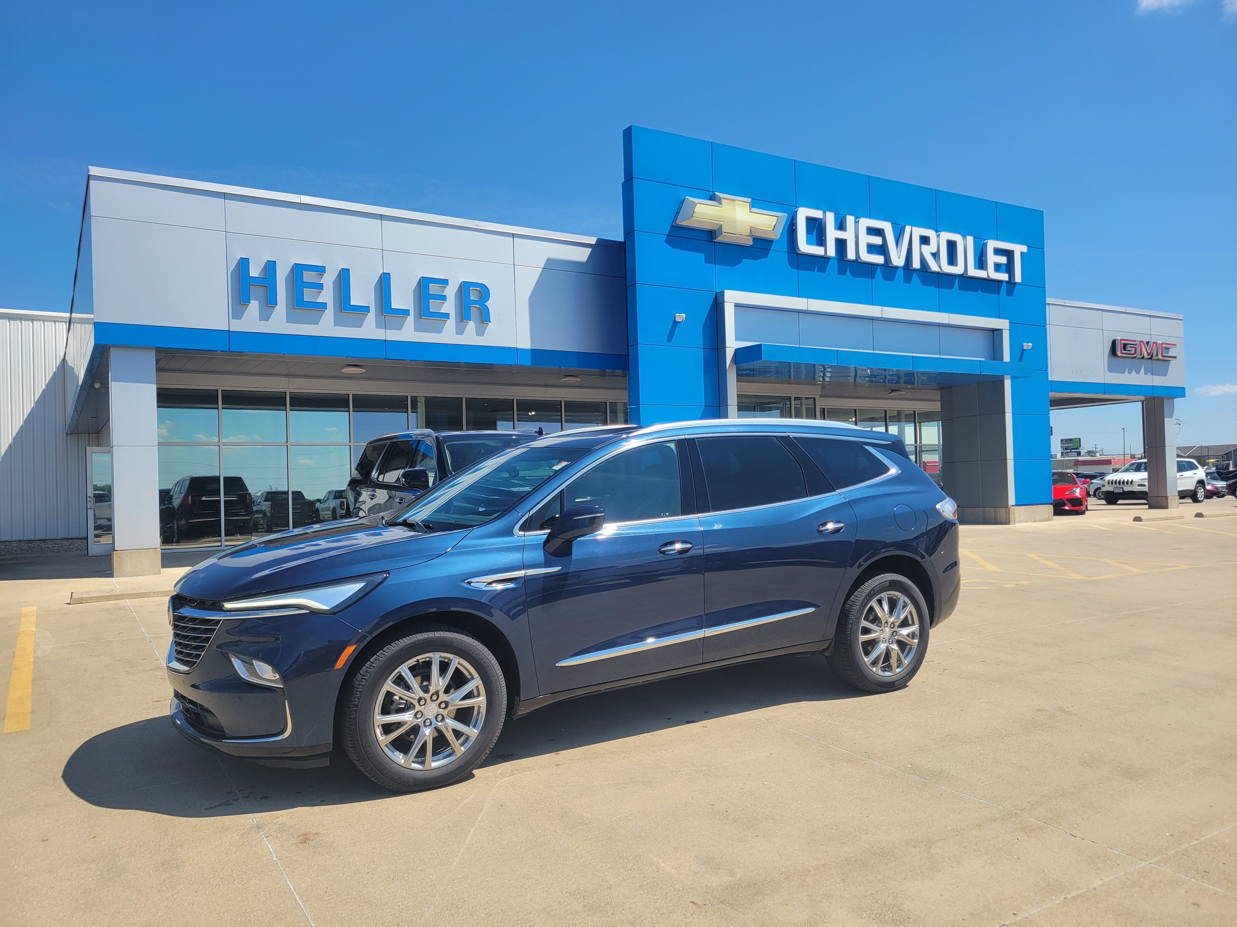 Used 2022 Emperor Blue Metallic Buick Essence image 3