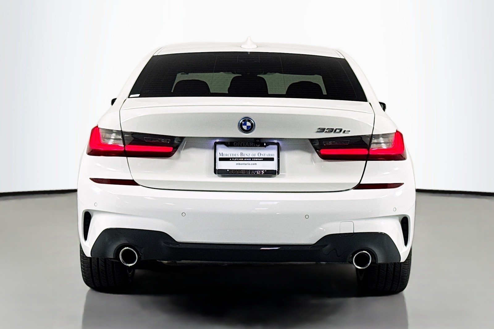 Used 2022 Alpine White BMW 330e image 4