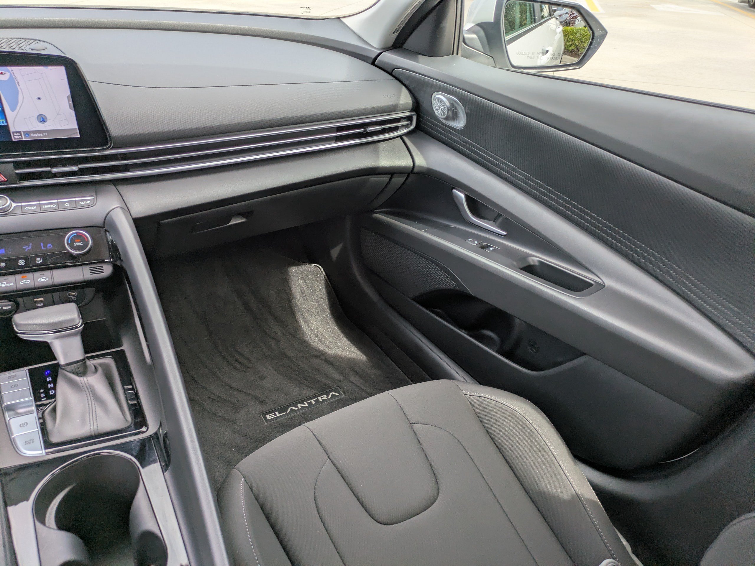 2024 Hyundai Elantra Blue - Photo 15