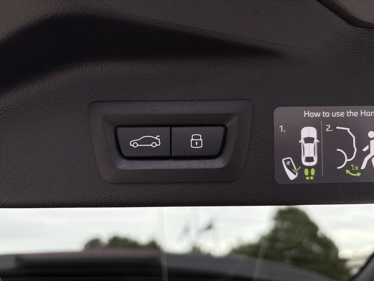 New 2026 Manhattan Green Metallic BMW xDrive40i image 35