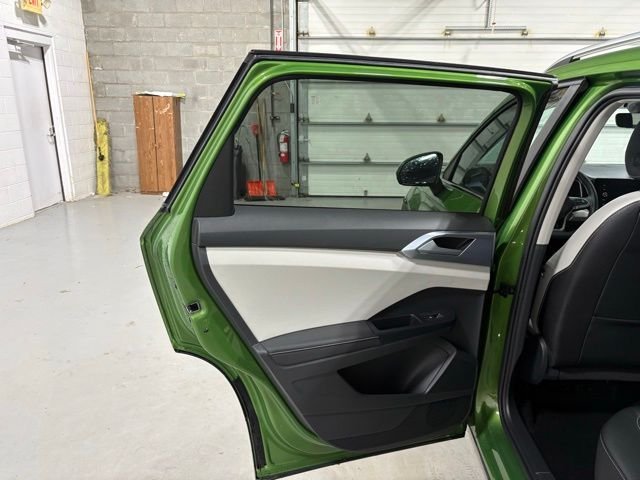 New 2026 Green Volkswagen 1.5T SE image 12