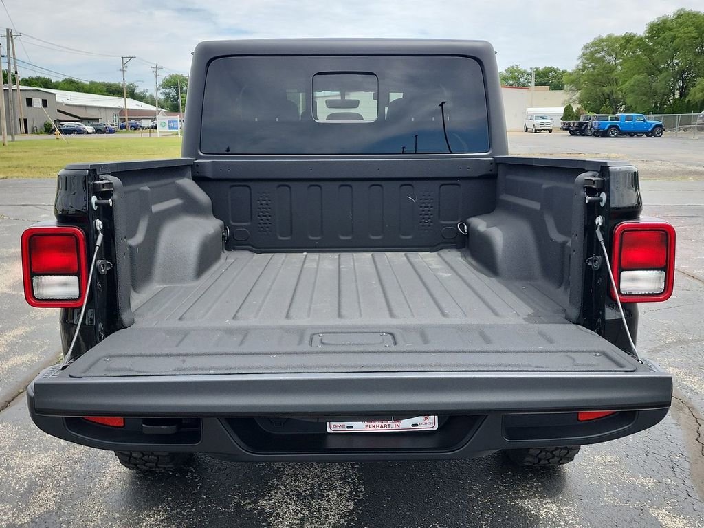 Used 2023  Jeep Willys image 23