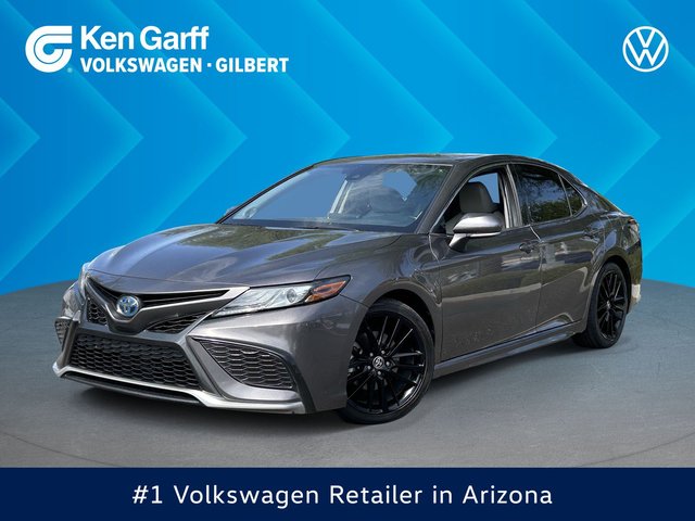 2022 Toyota Camry Hybrid XSE