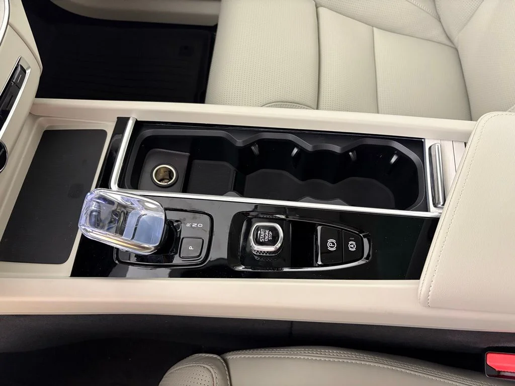 New 2026 Denim Blue Metallic Volvo Ultra image 31