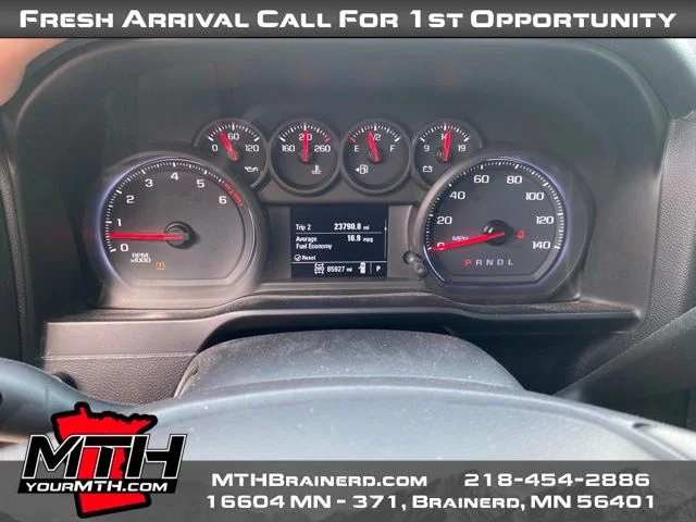 Used 2019 White GMC Base image 13