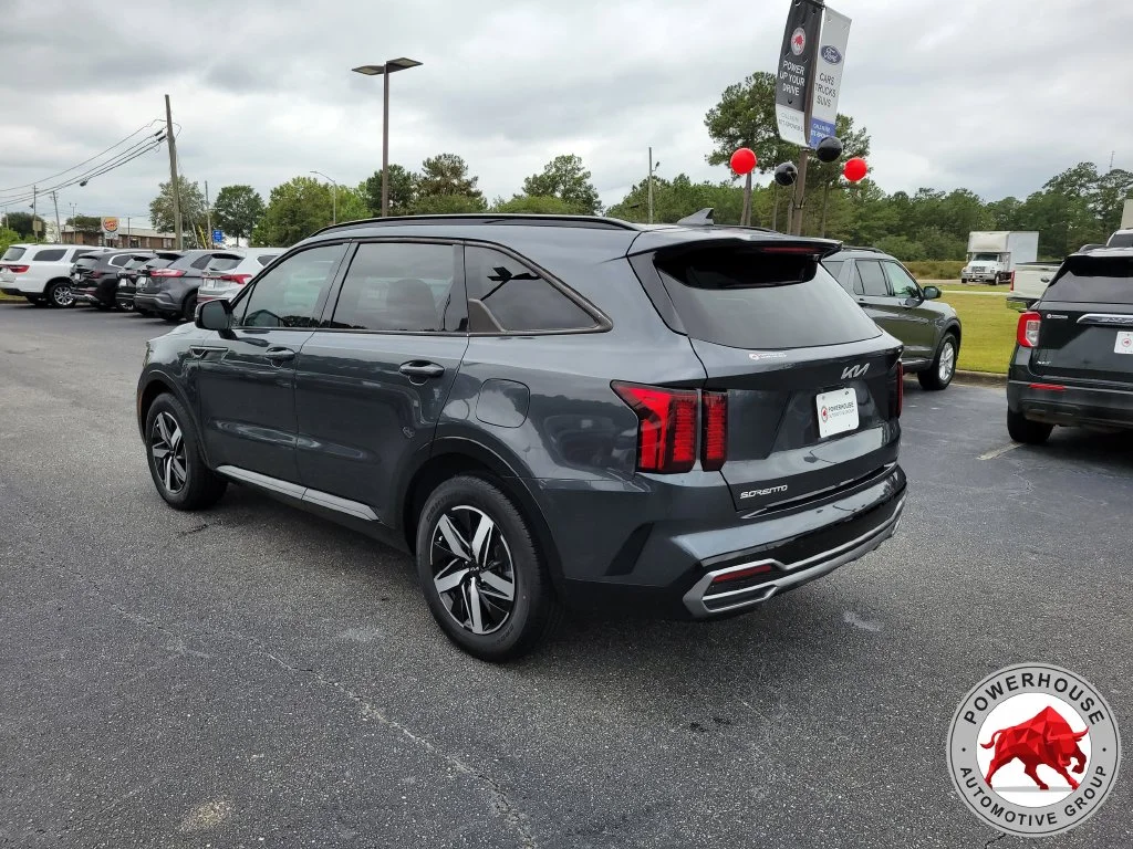 Used 2023 Gray Kia EX image 3