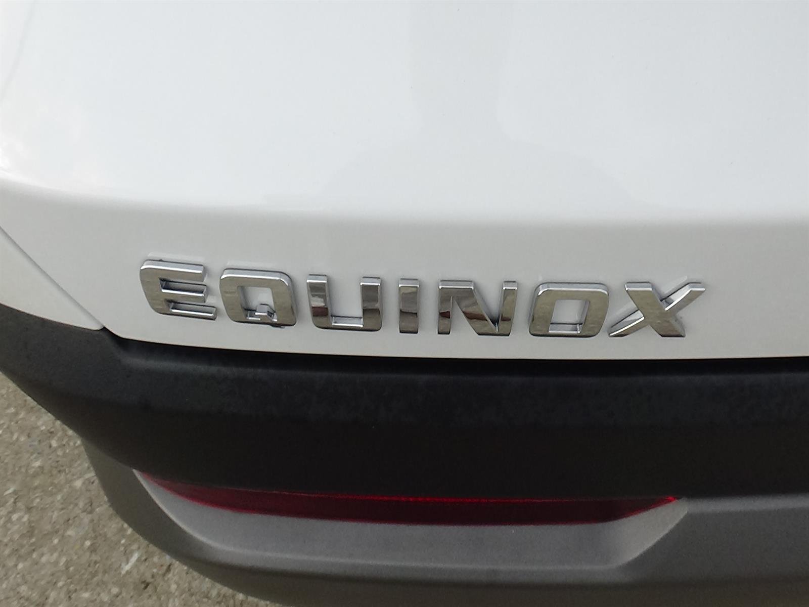 Used 2026 Summit White (gaz) Chevrolet LT image 10