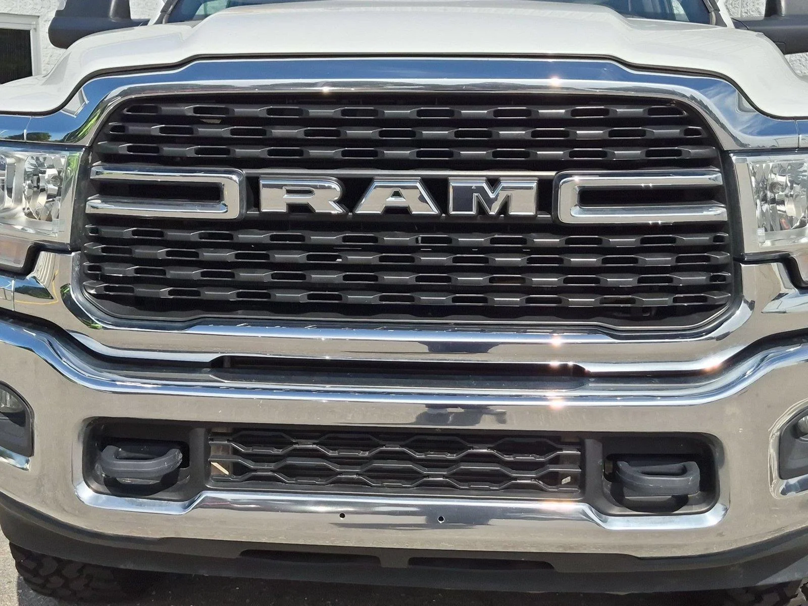 Used 2022 Bright White Clearcoat Ram Big Horn image 13