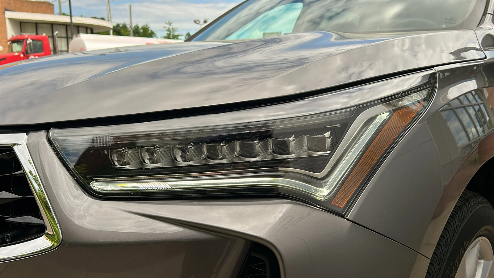 Used 2023 Liquid Carbon Metallic Acura SH-AWD image 33