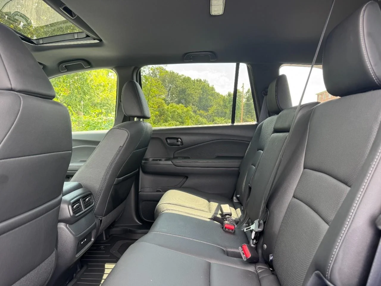 2024 Honda Passport EX-L - Photo 11
