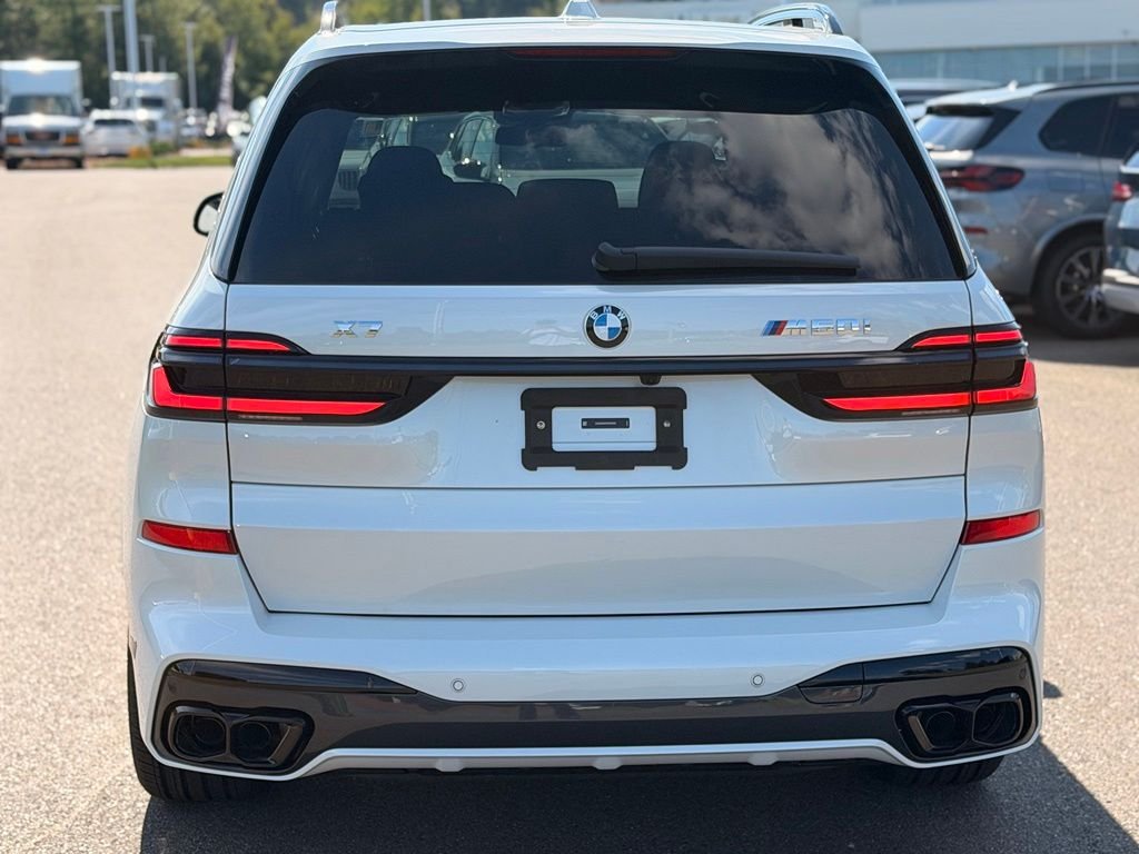 New 2027 Mineral White Metallic BMW M60i image 4