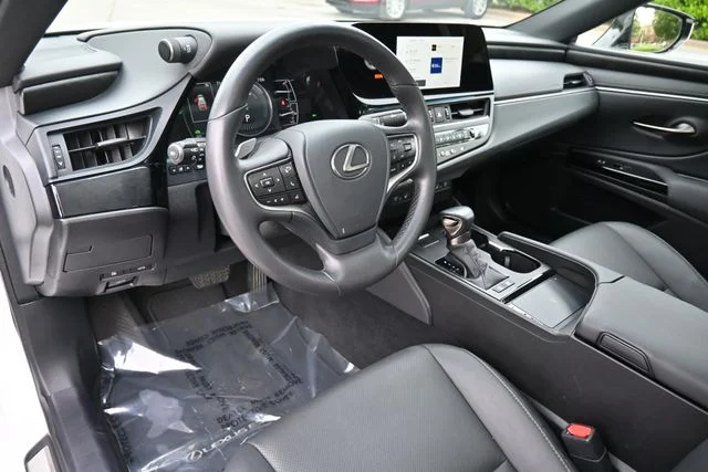 2024 Lexus ES Hybrid 300h - Photo 20