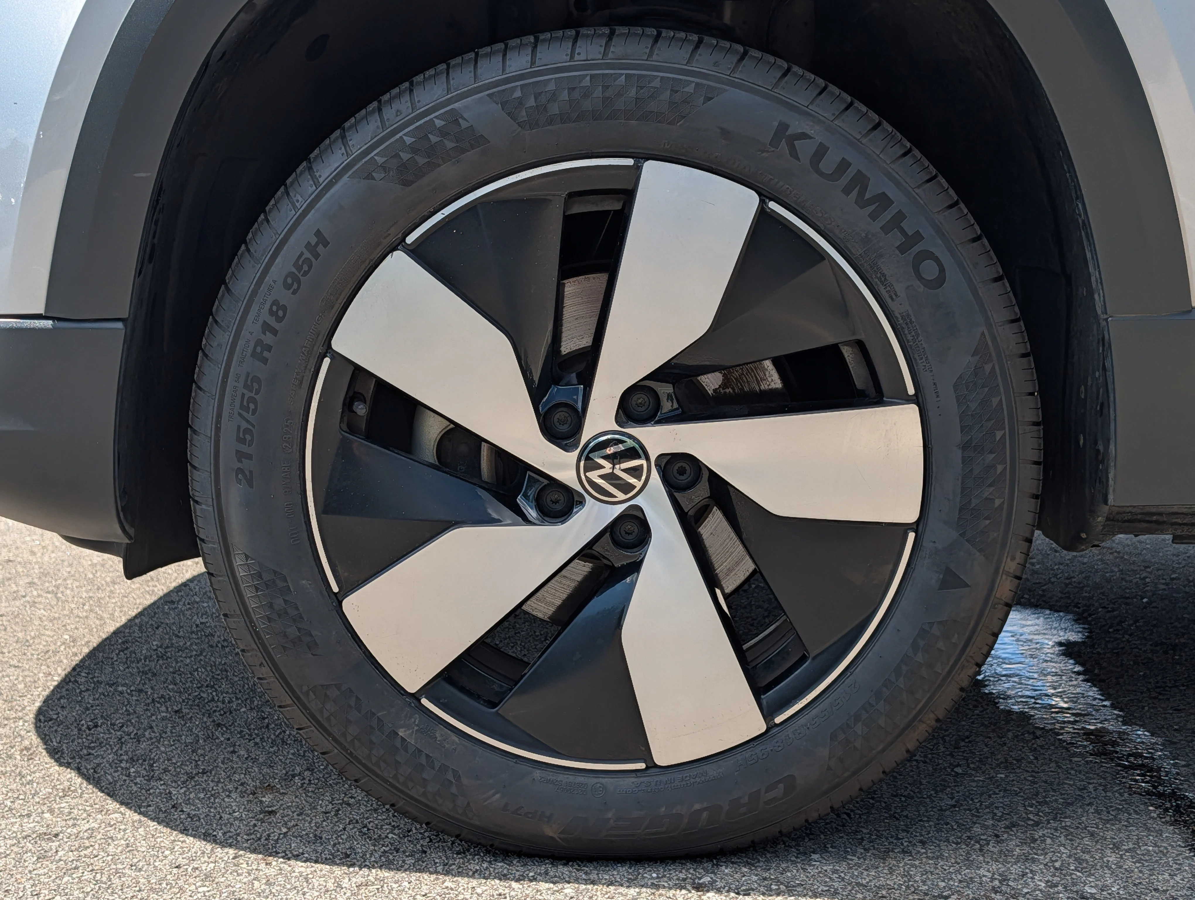 Used 2023 Pyrite Silver Metallic Volkswagen S image 15
