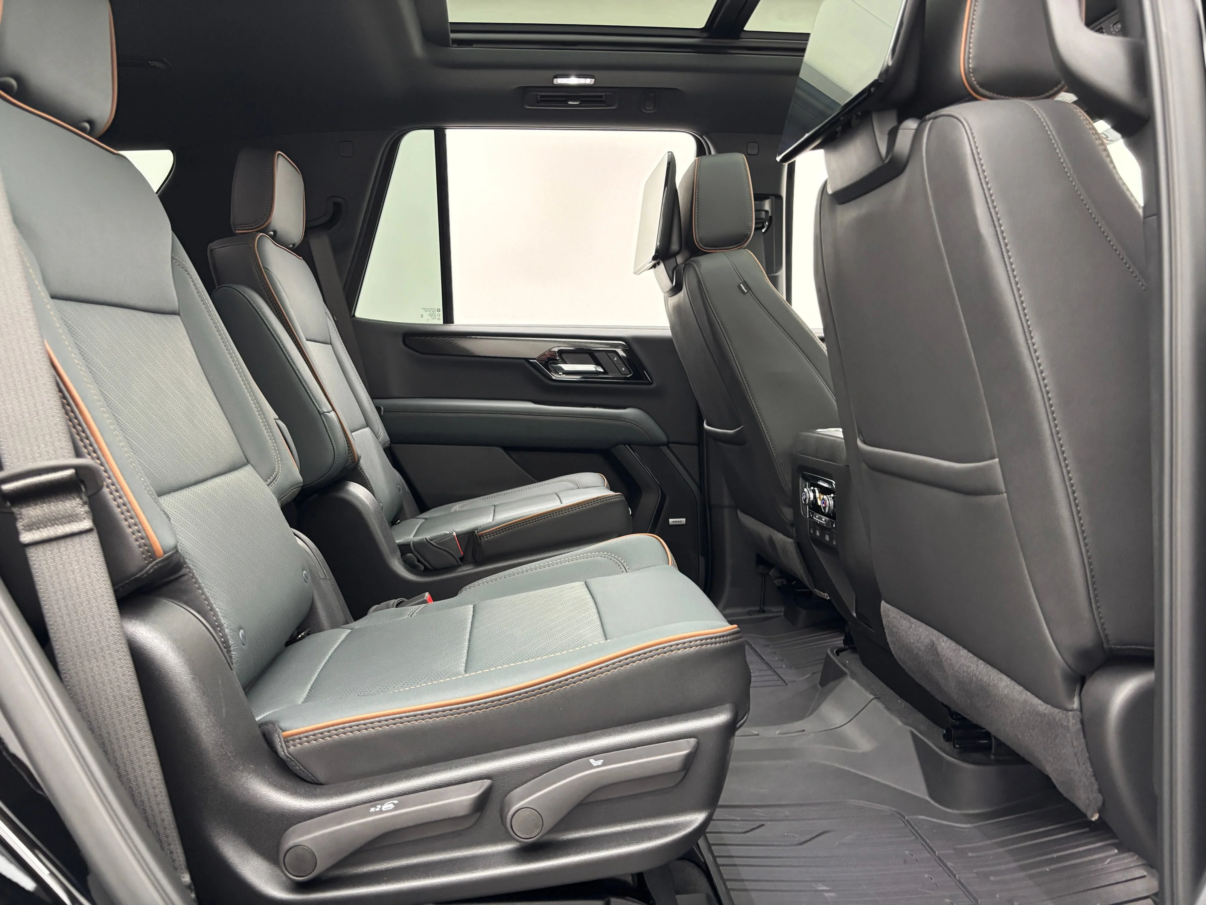 2026 GMC Yukon AT4 - Photo 41