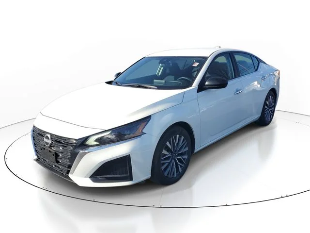 Used 2025 Nissan Altima SV with VIN 1N4BL4DV0SN374665 for sale in South Holland, IL