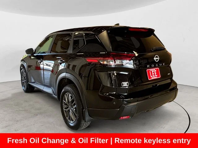 Used 2025 Black Nissan S image 3