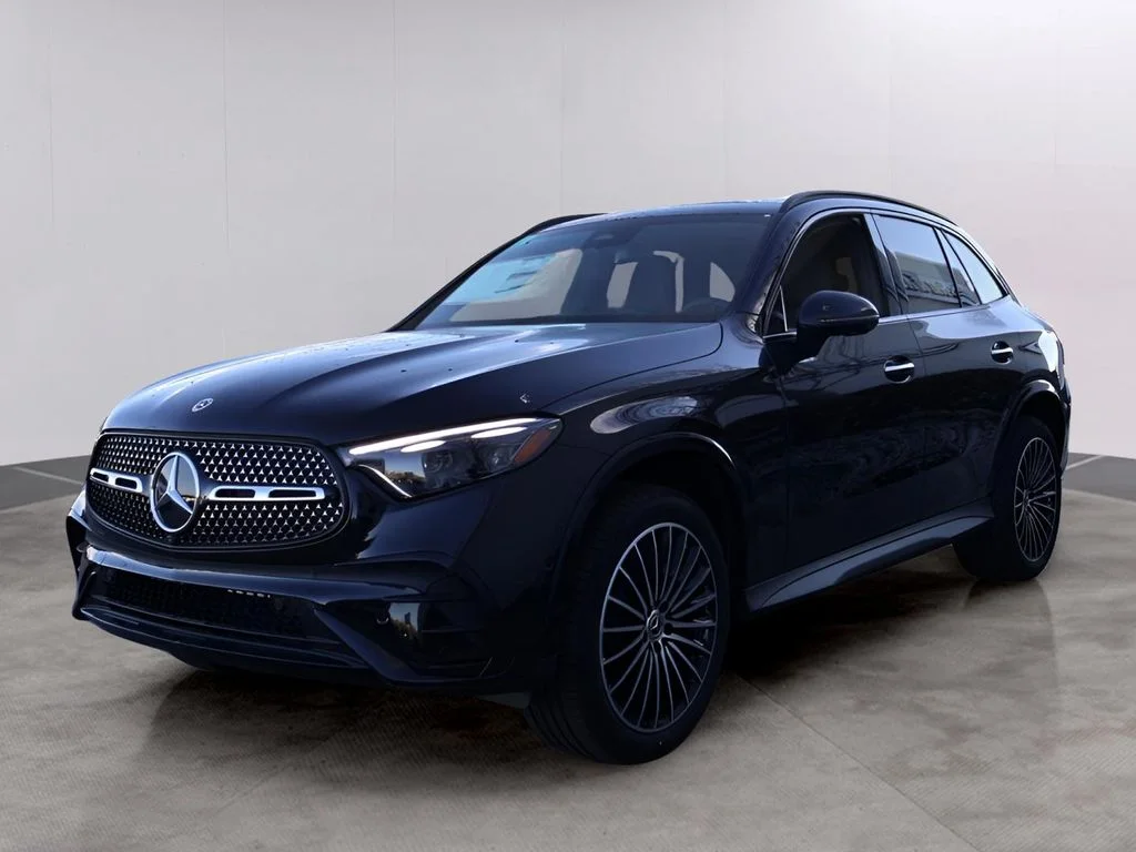 Used 2026 Black Mercedes-Benz GLC 300 image 3