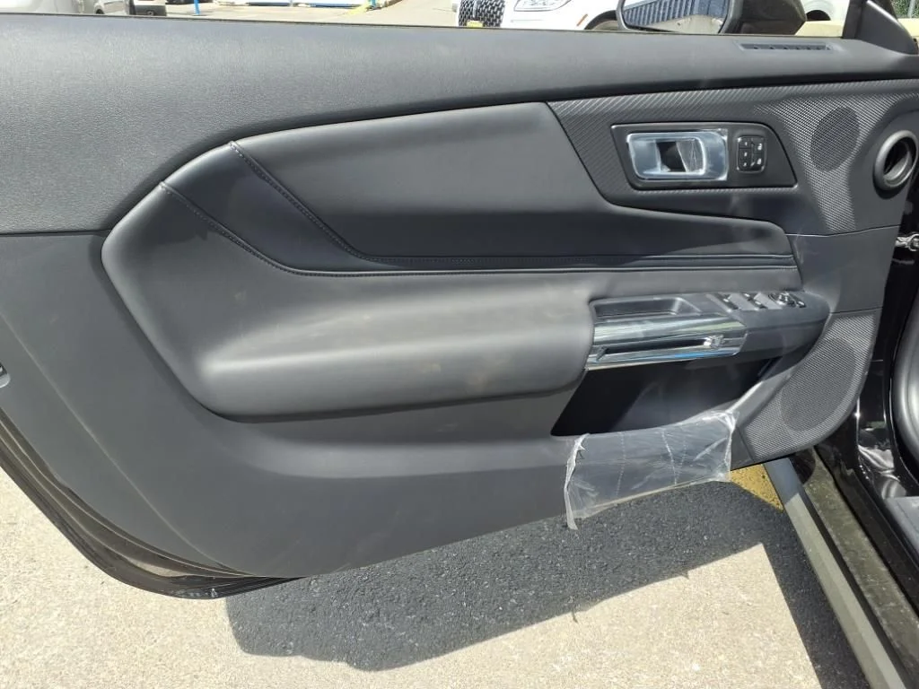 2025 Ford Mustang GT Premium Convertible - Photo 8
