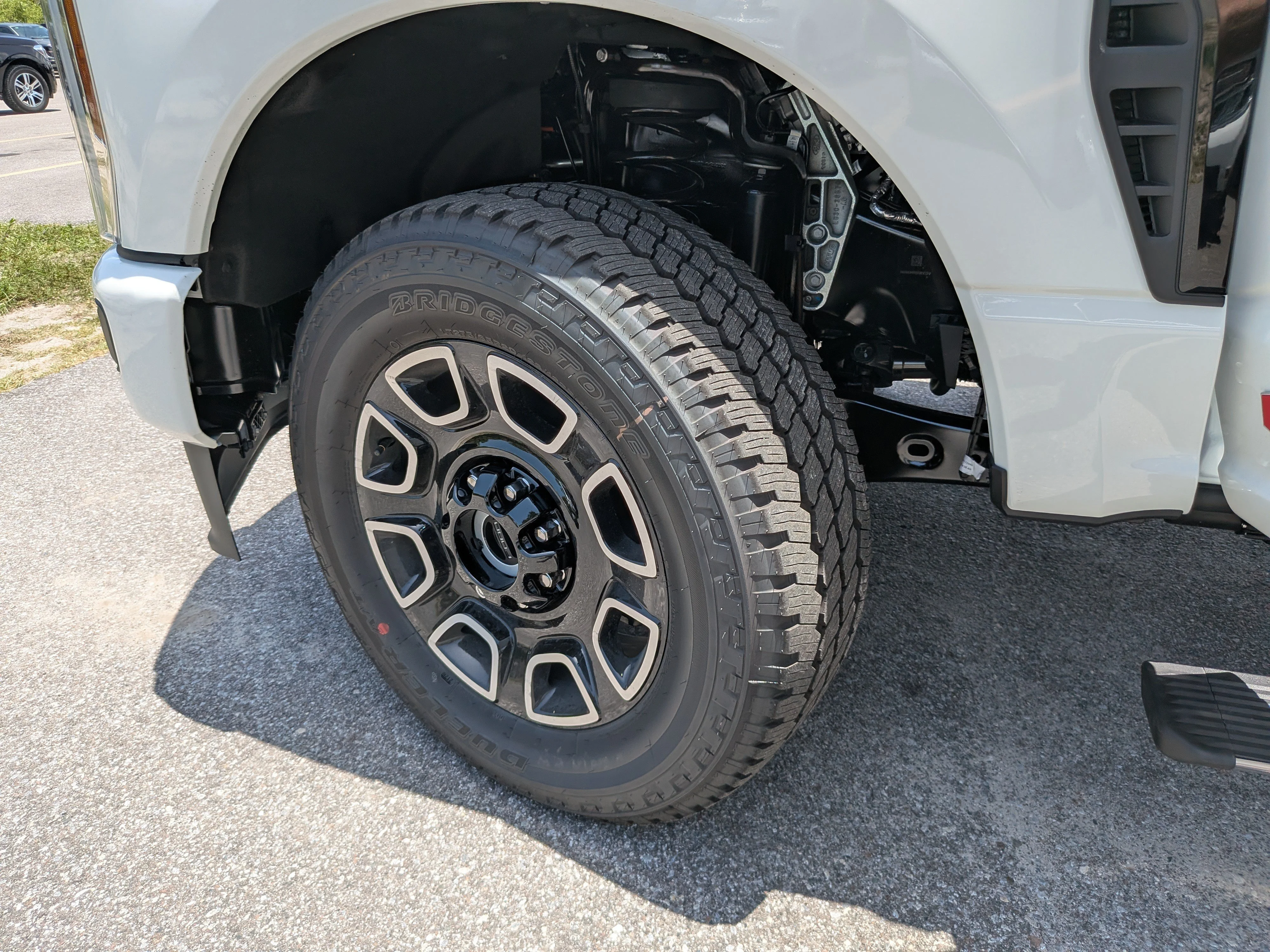 New 2026 Star White Metallic Tri-Coat Ford F-250® Platinum® image 38