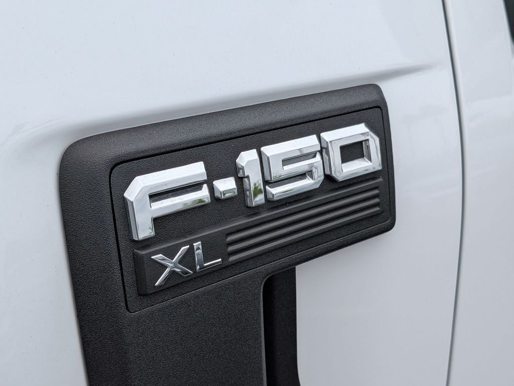 Used 2022 White Ford XL image 9