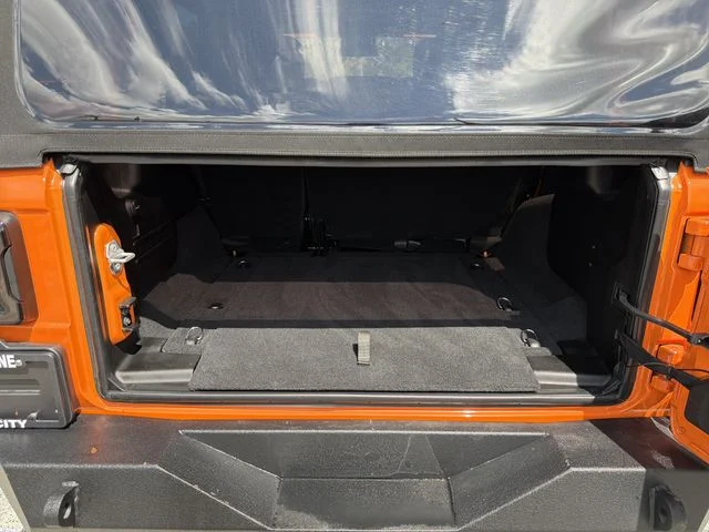 Used 2025 Orange Jeep Sport S image 10