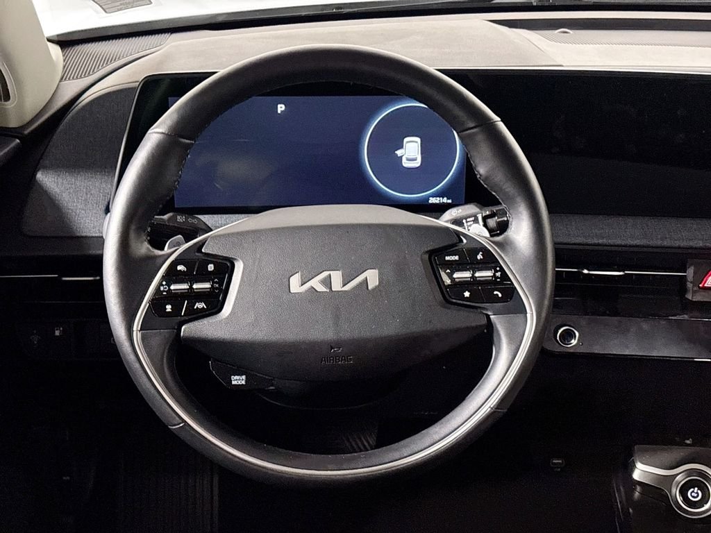 Used 2024 White Kia Light image 13